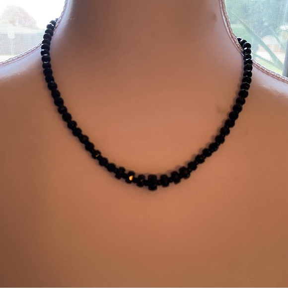 Elegant Black Beaded Necklace - Picture 3 of 6